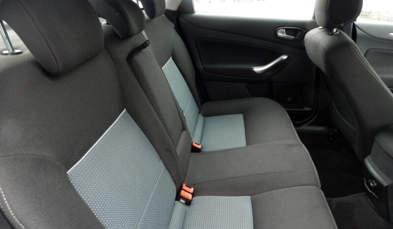 Ford Mondeo 2.0 TDCi full