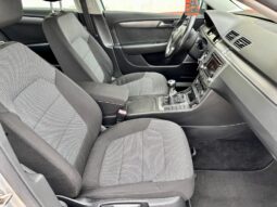 VW Passat 1.6 Diesel – Confortline Business – Sedan full