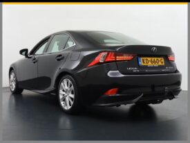 Lexus IS 300h – Hybrid